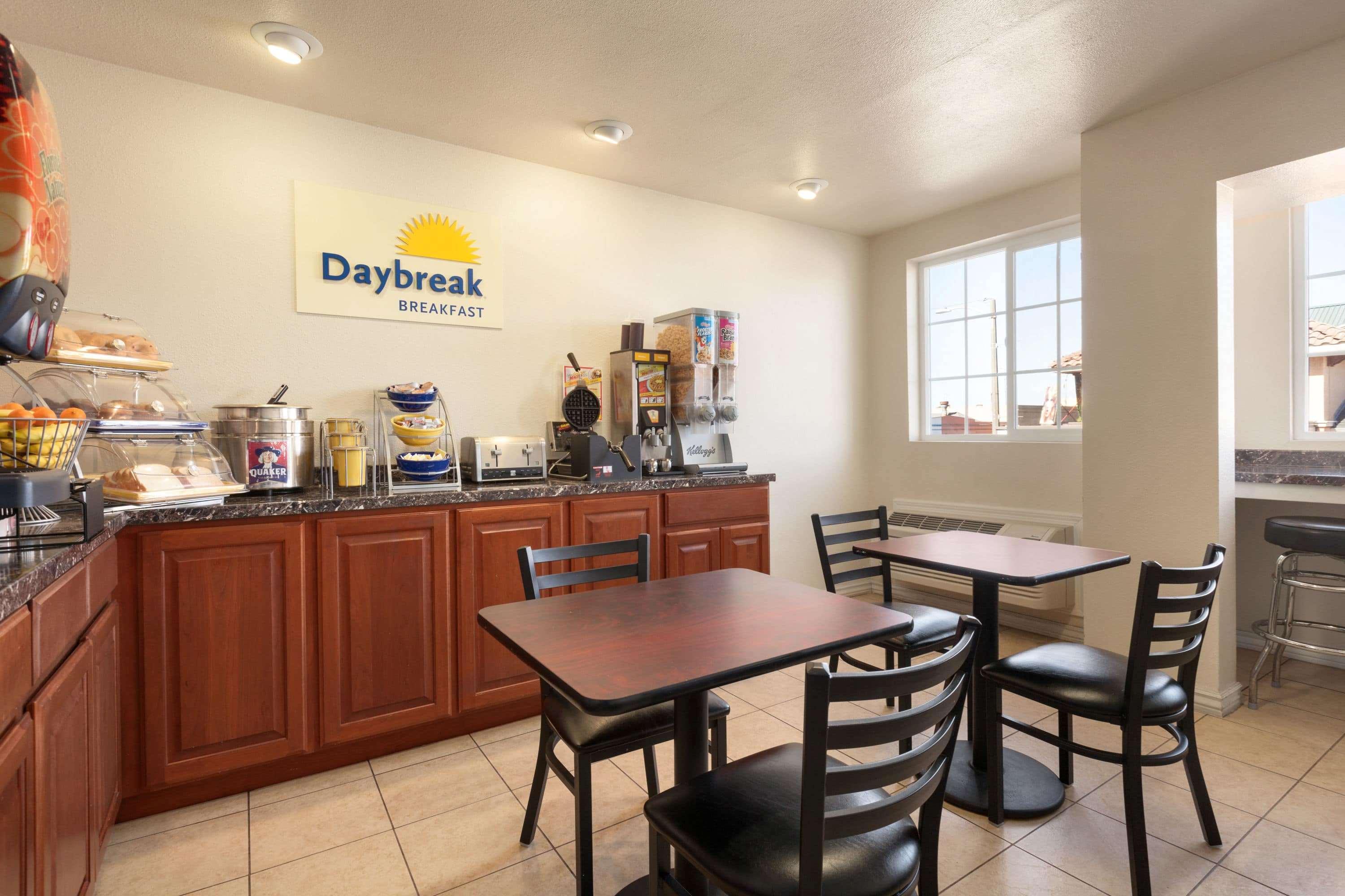 Days Inn By Wyndham Eureka Ca מראה חיצוני תמונה